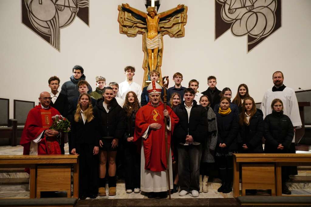 18.12.2025  Bierzmowanie młodzieży w naszej parafii